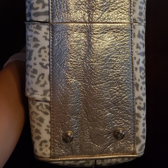 B. Makowsky authentic handbag - Picture 2 of 8